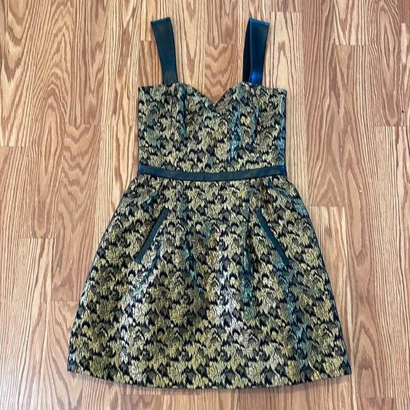 NWT Sezane Robe Simone Noir Dore Black Gold Leather Small Luxury Maximalist - Picture 3 of 16